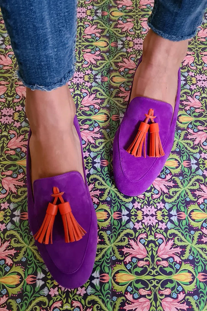 PURPLE LOAFER WITH TASSELS