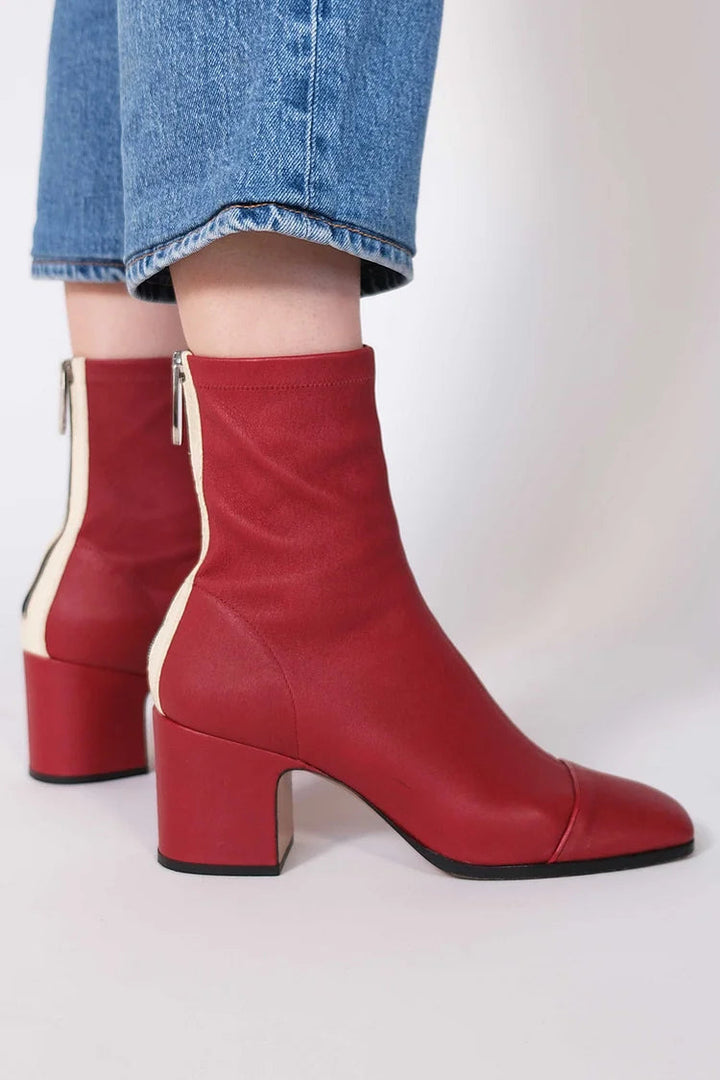MODERN TUBULAR ANKLE BOOT
