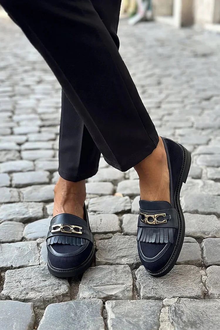 LOAFER WITH TASSELS AND FRINGES