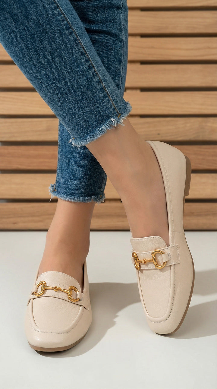 ELEGANT LOAFER WITH GOLD BUCKLE