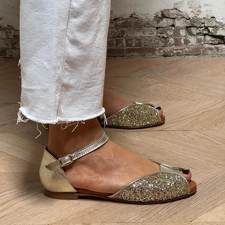 LOW SANDAL WITH ANKLE STRAP