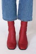 MODERN TUBULAR ANKLE BOOT