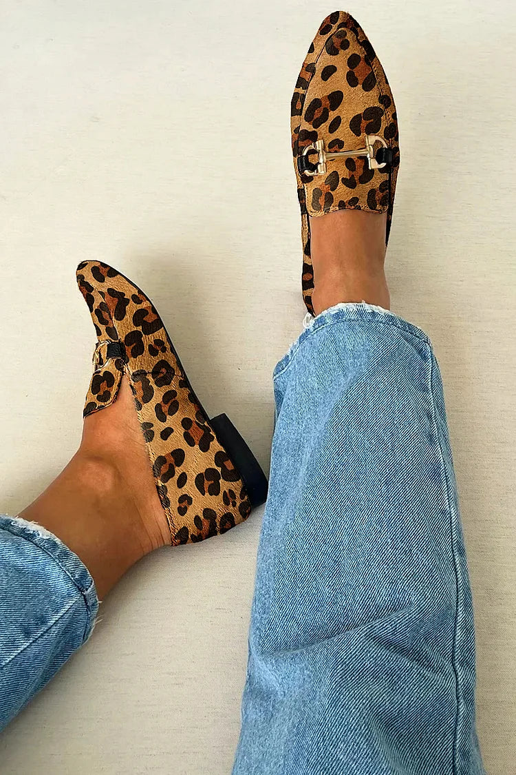 MOCCASINS WITH METALLIC DETAIL