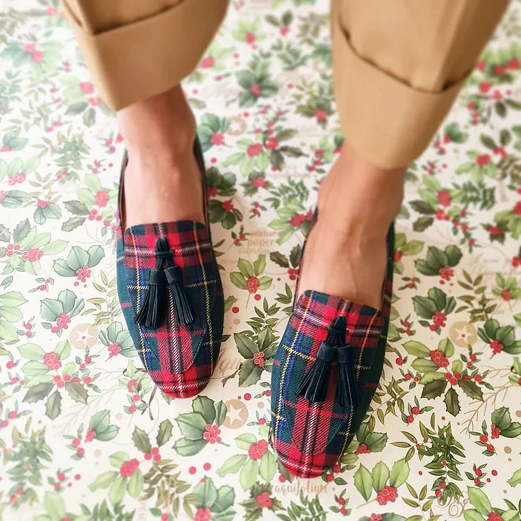 SCOTTISH CHIC LOAFERS WITH TASSEL