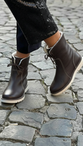 LINED BOOTS WITH LACES