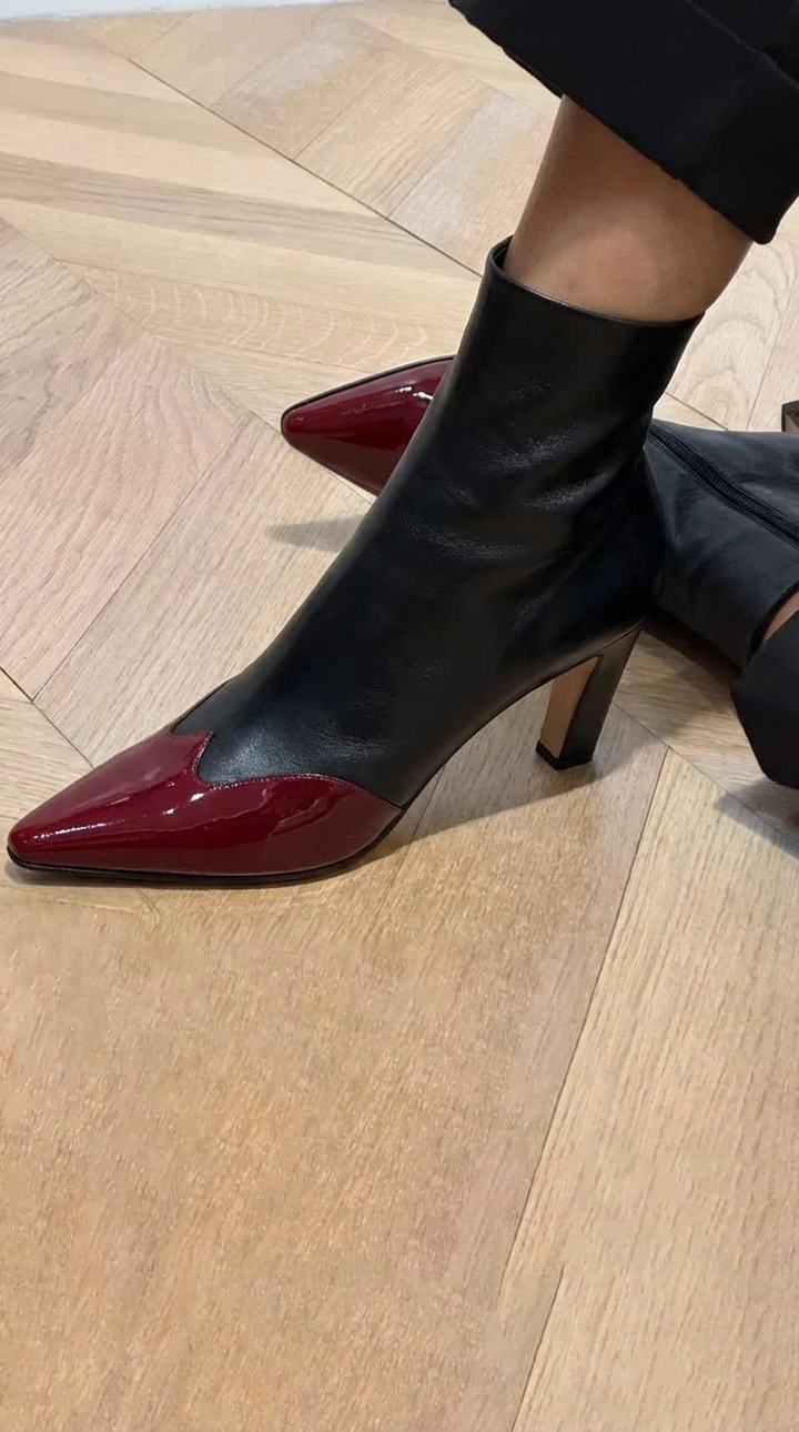 TWO-TONE LACQUERED POINTED ANKLE BOOT