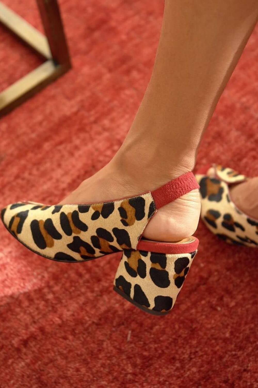 MEDIUM HEEL PUMP