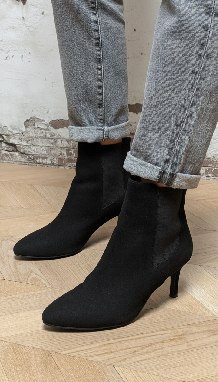 ELASTICATED ANKLE BOOT WITH THIN HEEL