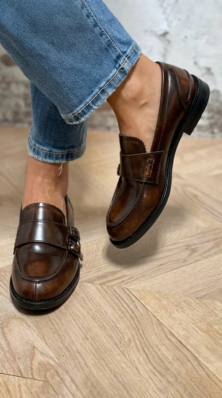 CLASSIC LOAFER WITH DOUBLE BUCKLE