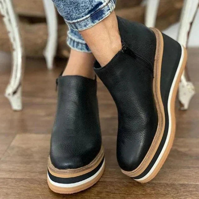 ANKLE BOOT WITH SIDE ZIP