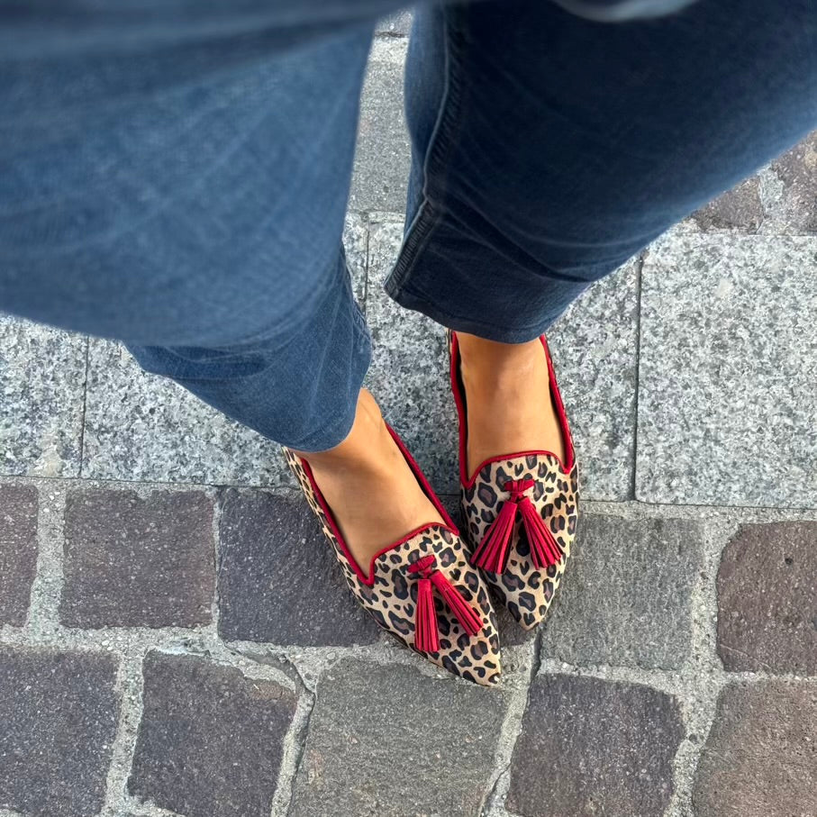 DECORATIVE LOAFER