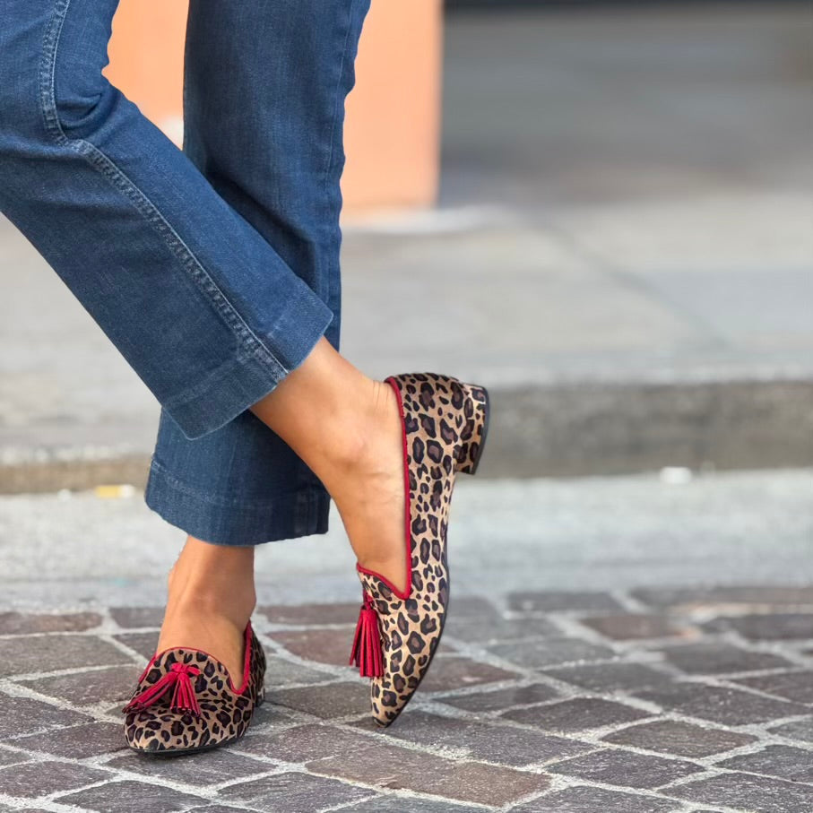 DECORATIVE LOAFER
