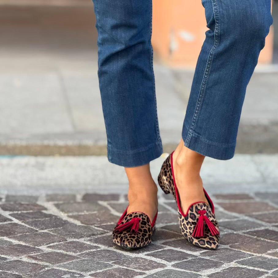 DECORATIVE LOAFER