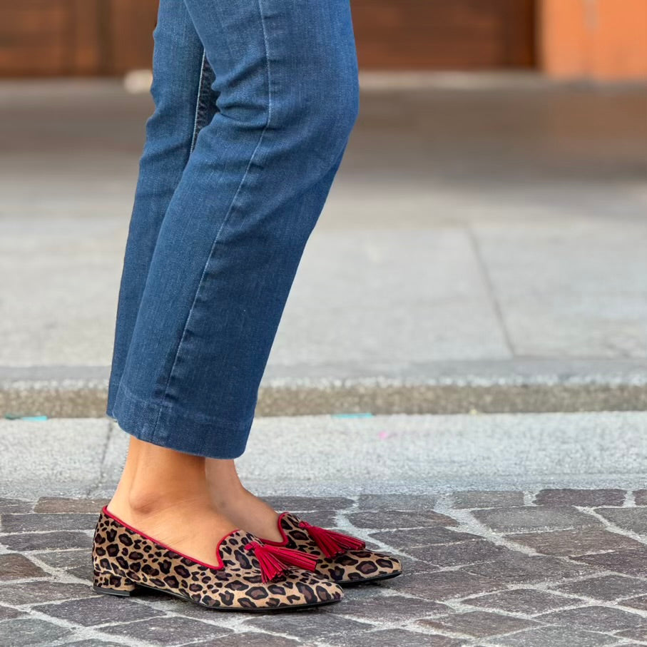 DECORATIVE LOAFER