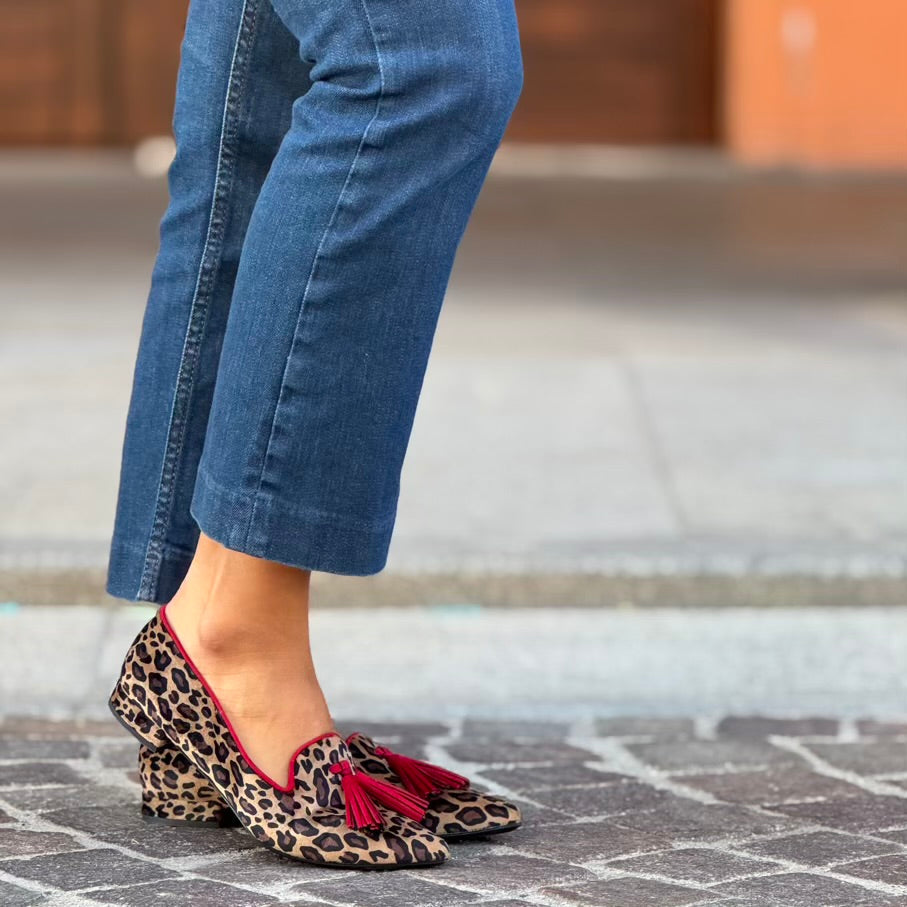 DECORATIVE LOAFER