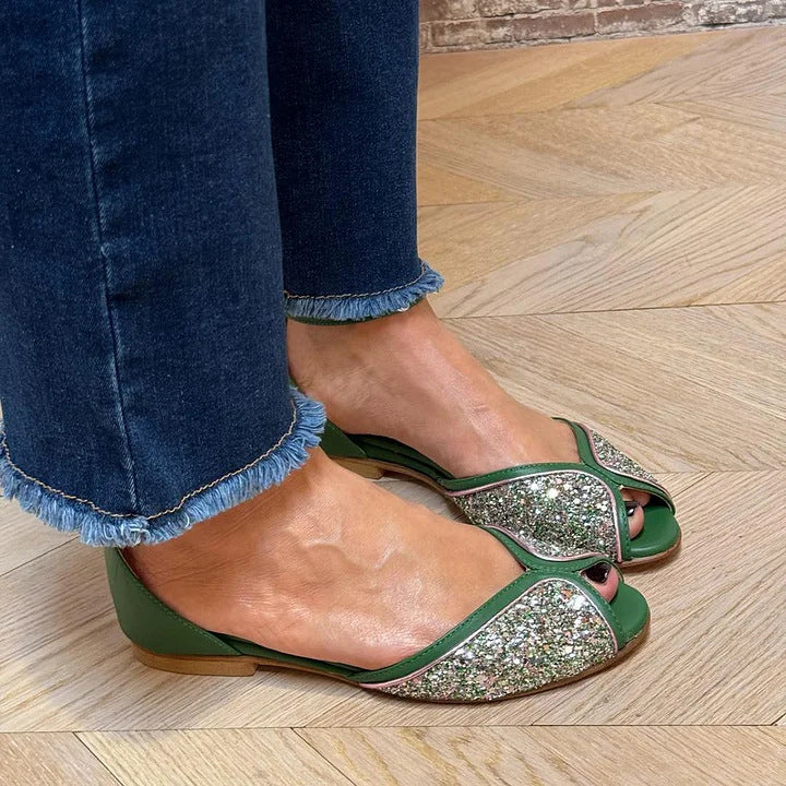 FLAT SANDAL WITH ANKLE STRAP