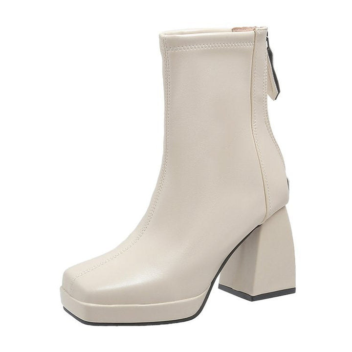 ELEGANT ANKLE BOOT WITH HEEL