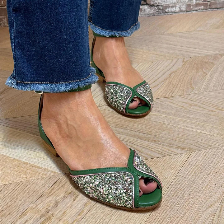 FLAT SANDAL WITH ANKLE STRAP