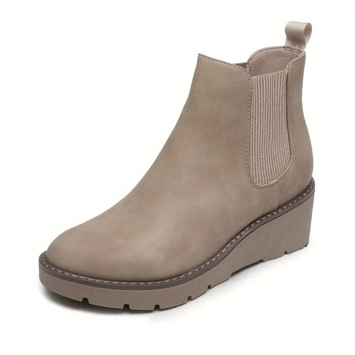 CHELSEA ANKLE BOOT WITH COMFORT WEDGE