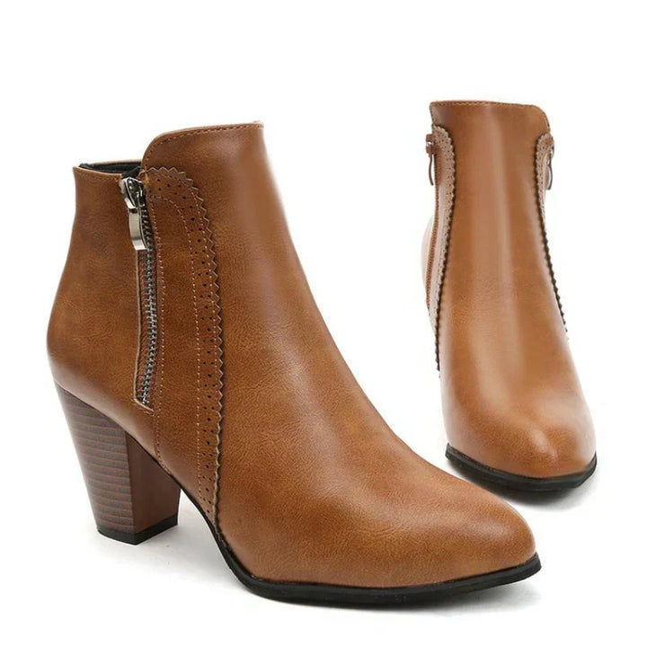 ELEGANT ANKLE BOOTS WITH HEEL AND ZIP