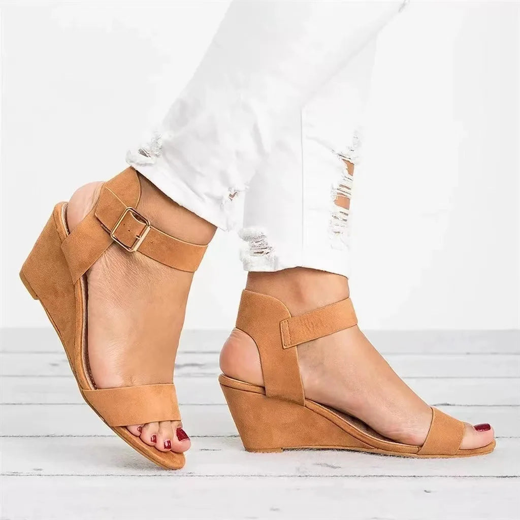 SANDAL WITH ESSENTIAL STRAP AND ANKLE STRAP