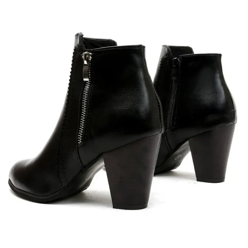 ELEGANT BOOTS WITH HEEL AND ZIP