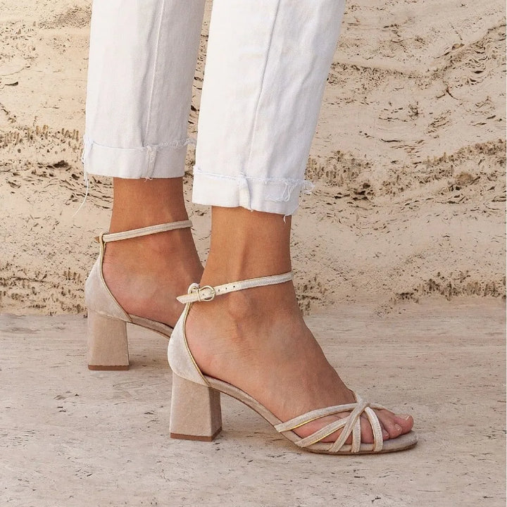ELEGANT SANDAL WITH MEDIUM HEEL