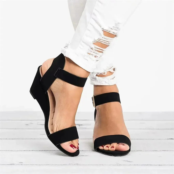 SANDAL WITH ESSENTIAL STRAP AND ANKLE STRAP