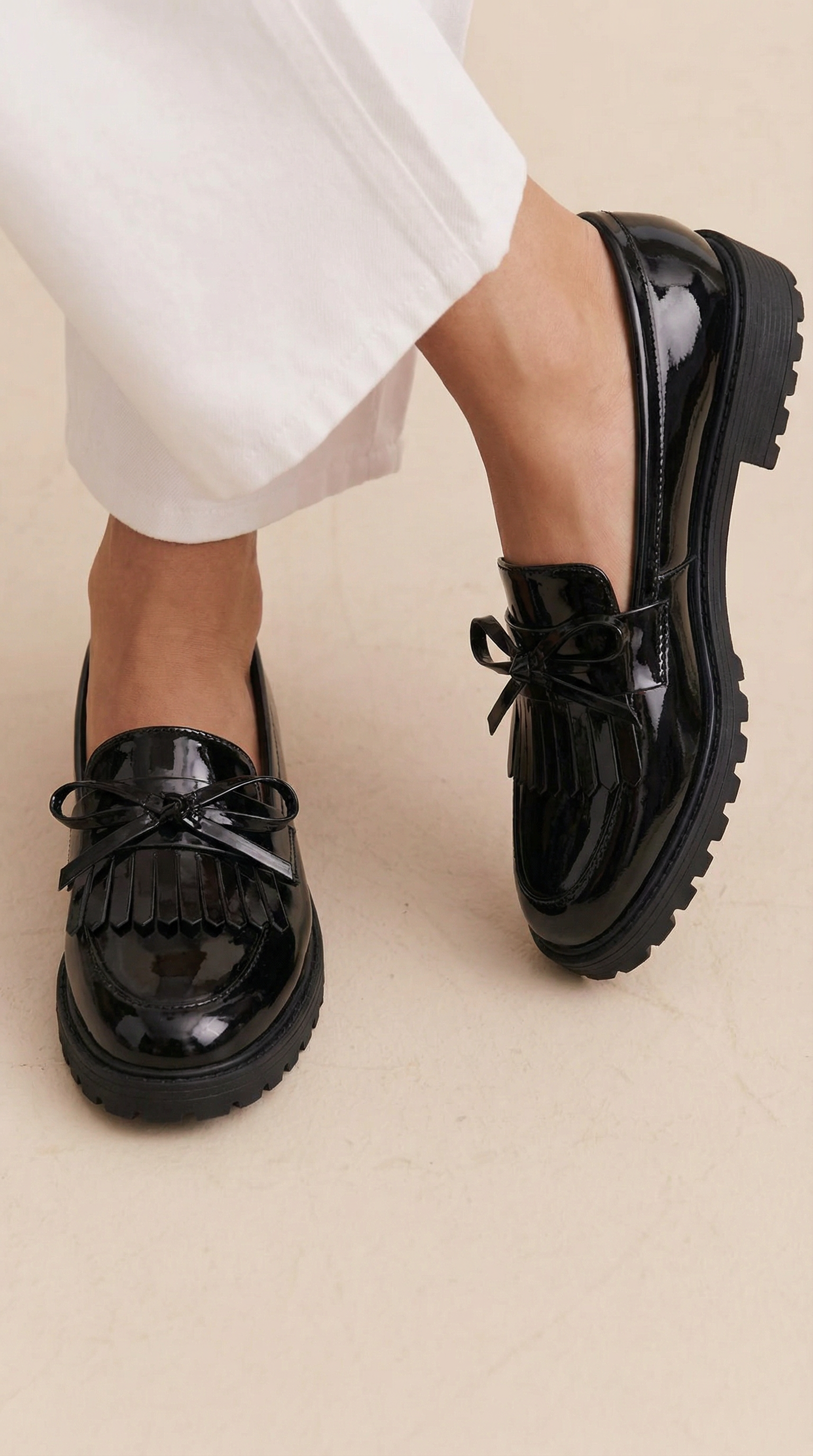 SHINY LOAFER WITH TASSELS