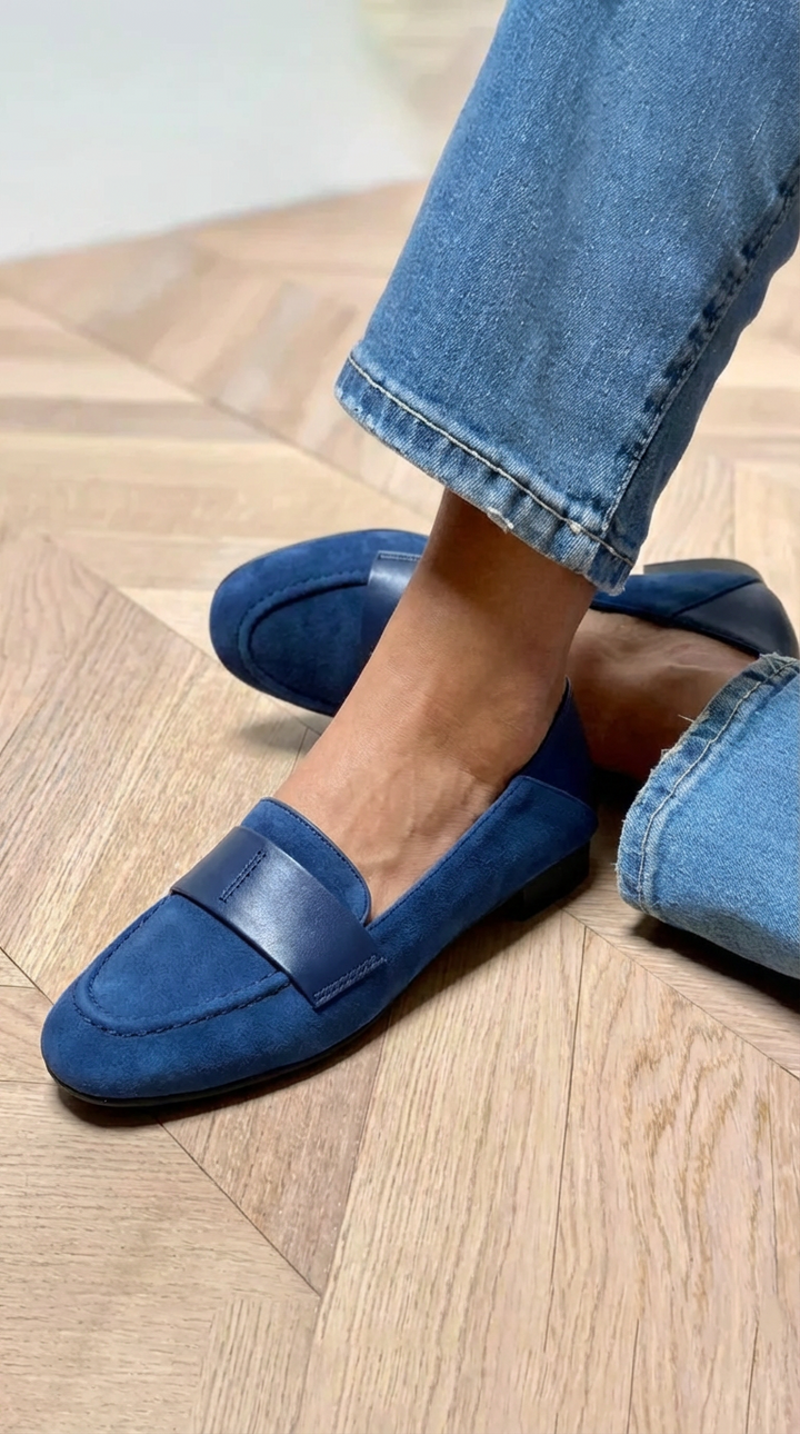 ESSENTIAL LOAFER WITH FRONT STRAP