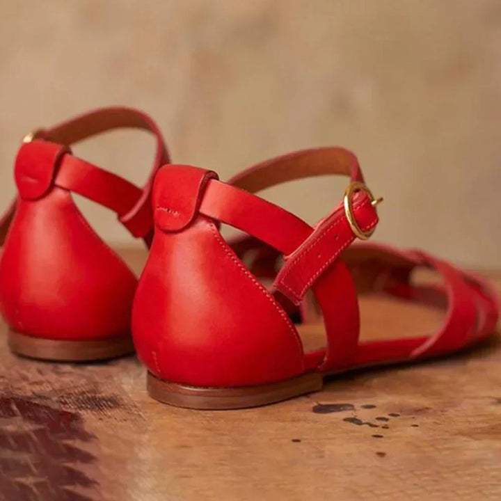 LOW SANDAL WITH STRAP