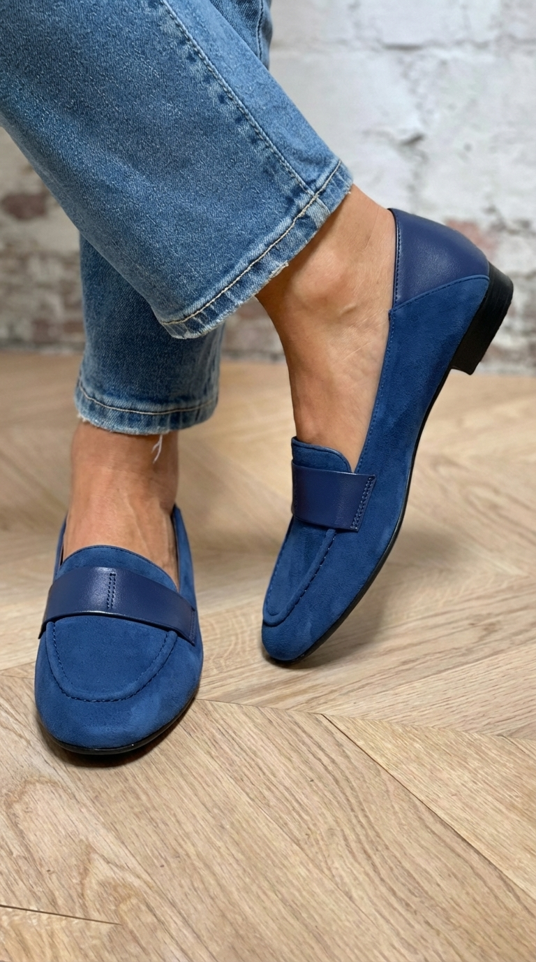 ESSENTIAL LOAFER WITH FRONT STRAP