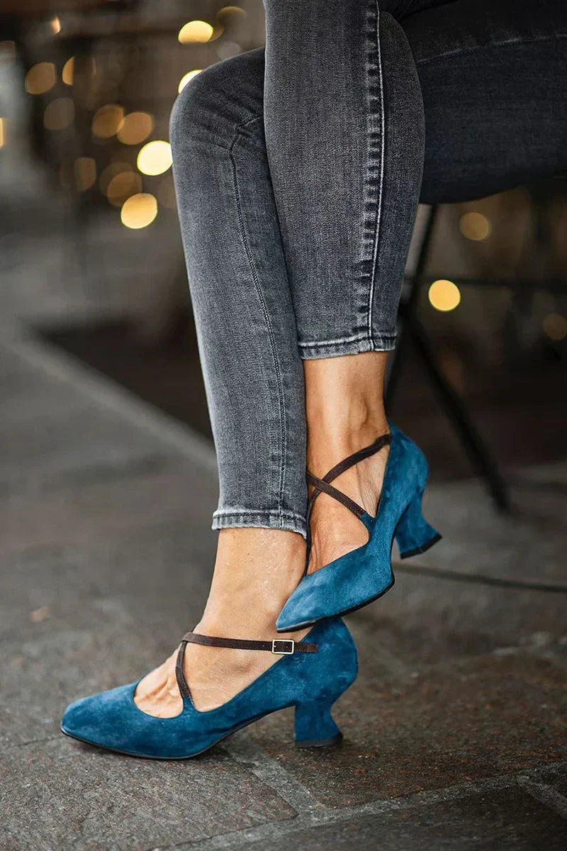 CROSS-STRAP PUMPS
