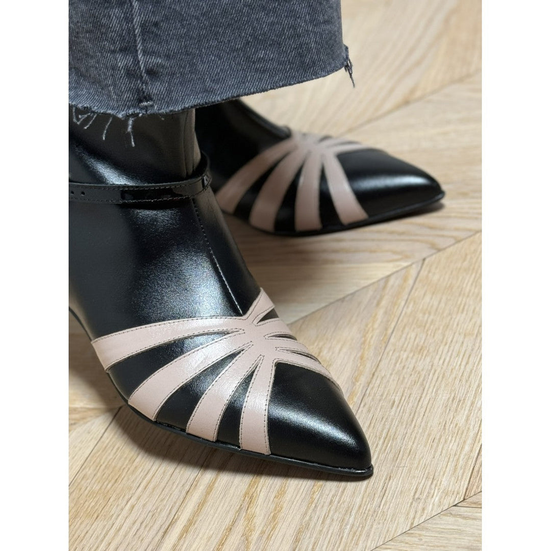 GEOMETRIC ANKLE BOOT WITH POINTED TOE