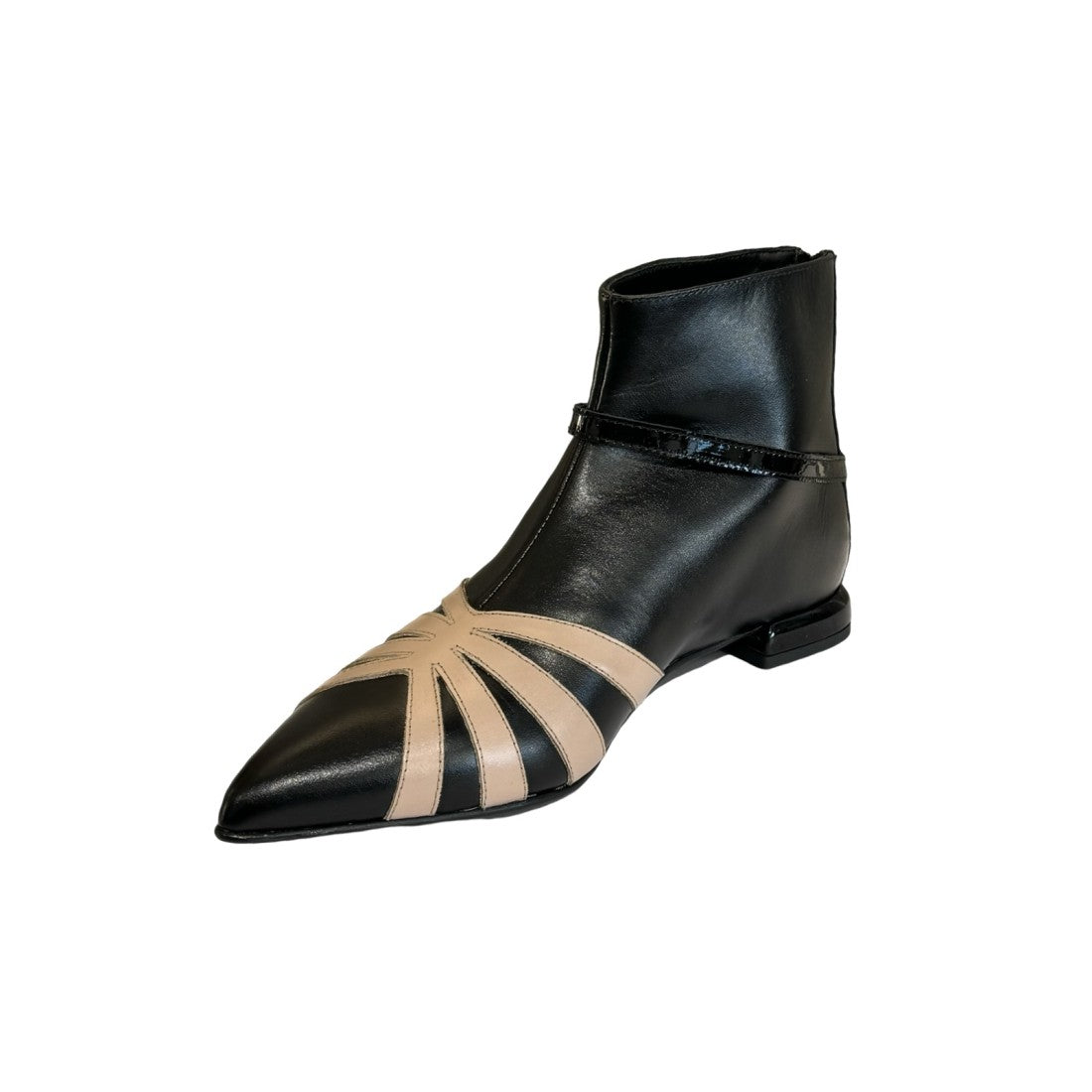 GEOMETRIC ANKLE BOOT WITH POINTED TOE