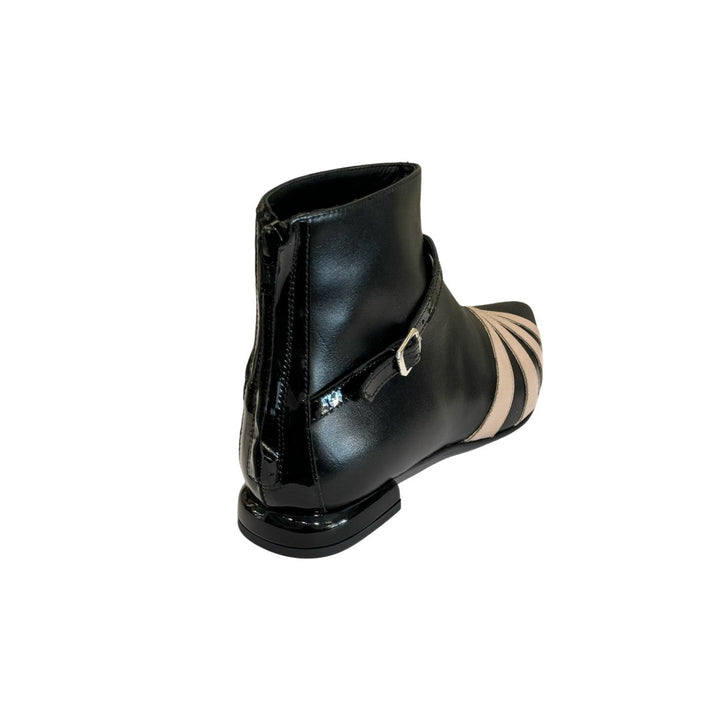 GEOMETRIC ANKLE BOOT WITH POINTED TOE